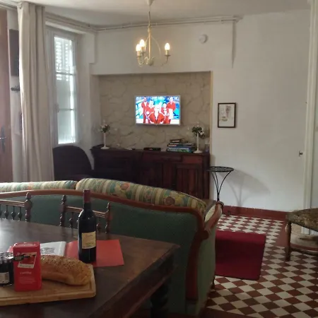 Charming Montmorillion Maison Tatil Evi